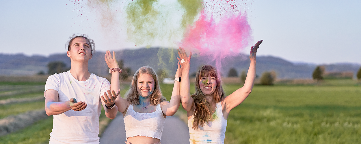 Holi Shooting knallig bunt